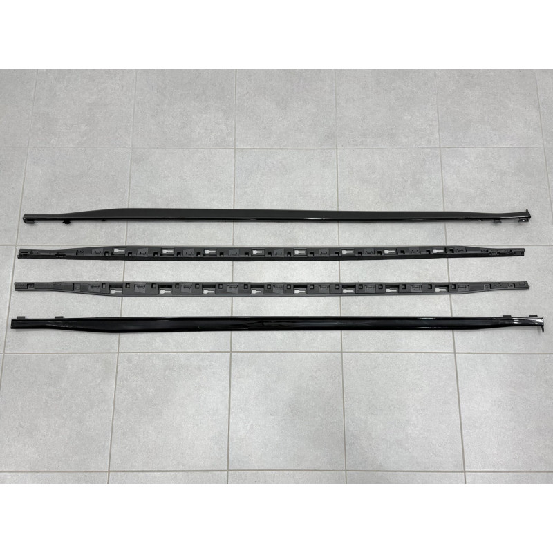 Леза на пороги R-Line для Volkswagen Golf 8 2021-
