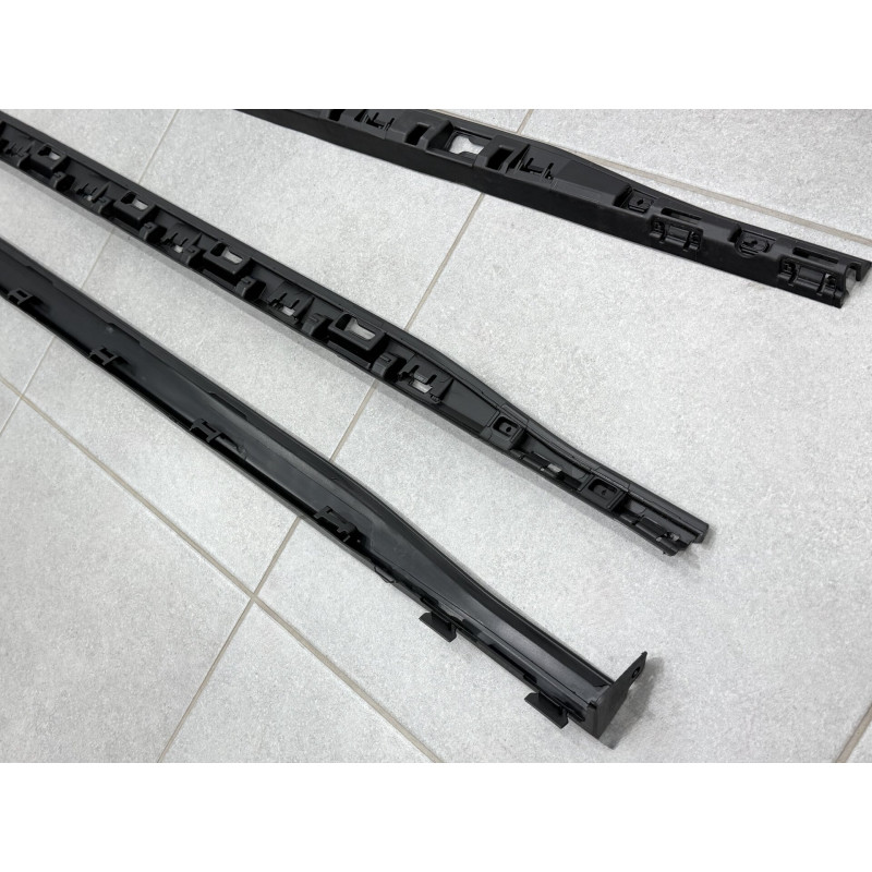 Леза на пороги R-Line для Volkswagen Golf 8 2021-