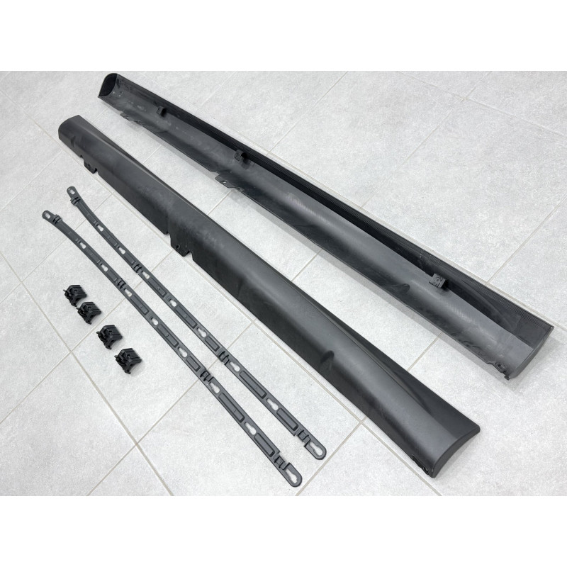 Накладки на пороги R20 для Volkswagen Golf 6 2008-2013