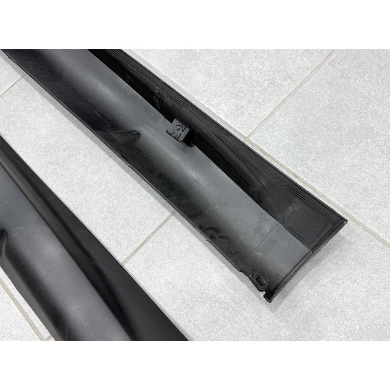 Накладки на пороги R20 для Volkswagen Golf 6 2008-2013