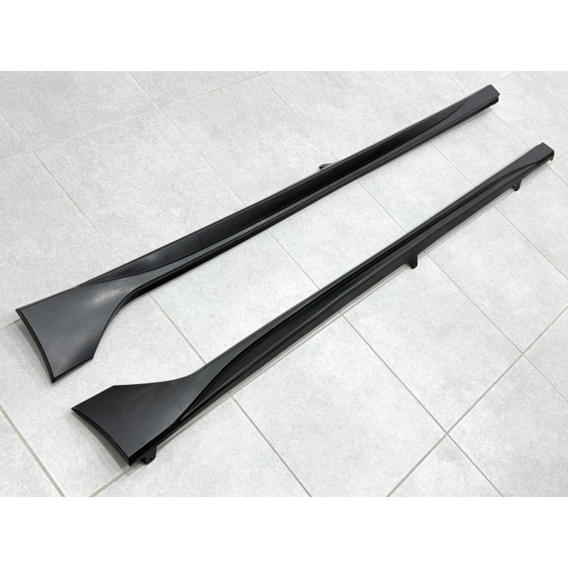Накладки на пороги R-Line для Volkswagen Golf 8 2021-