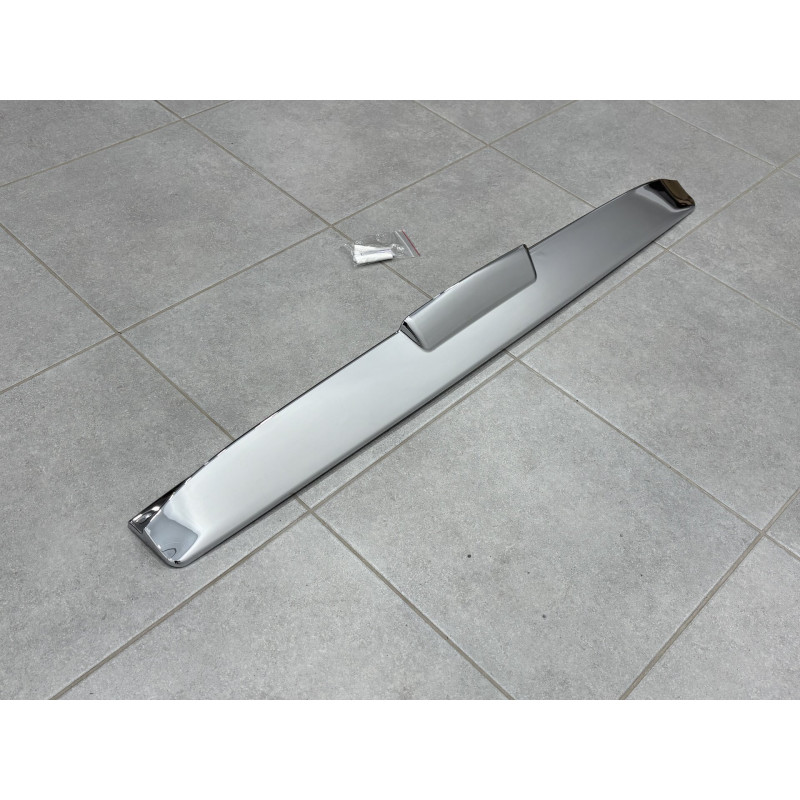 Хром накладка на задні двері FJ Cruiser 2006-2022