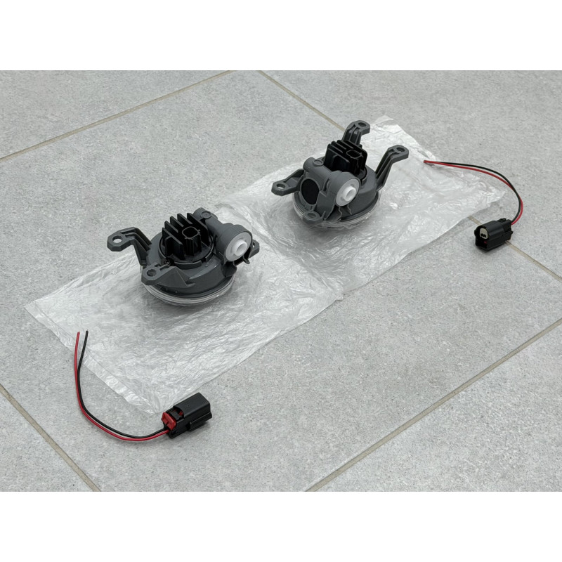 Протитуманні фари для Toyota Lexus 8122012240 / 8121012240