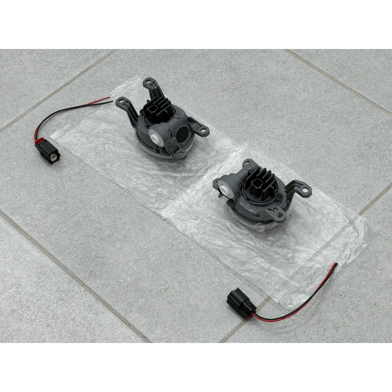 Протитуманні фари для Toyota Lexus 8122012240 / 8121012240