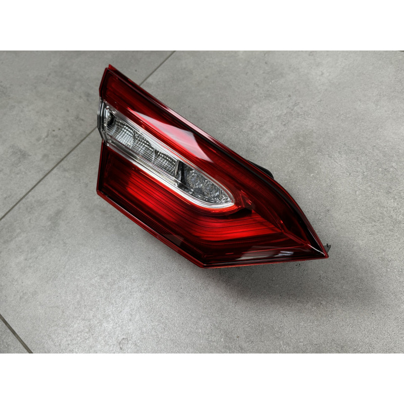 Задній ліхтар лівий внутрішній FULL LED Toyota Camry 70 ЄВРОПА ТА АМЕРИКА 2017-2020 1шт.