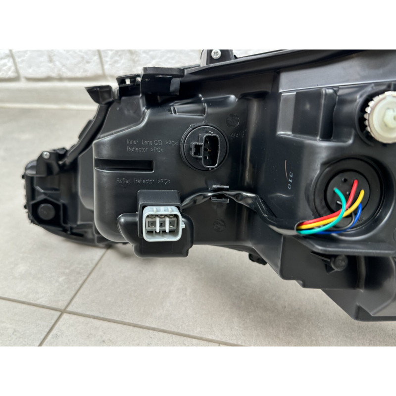 LED права фара рестайлінг SE 2021 для Toyota Camry 70 USA 2017-2024