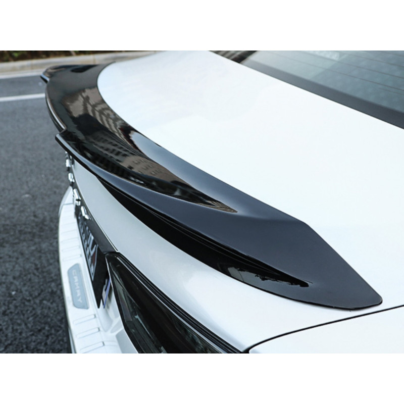 Спойлер лип багажника TRD Toyota Camry 70 2018 - ABS пластик, колір чорний глянець