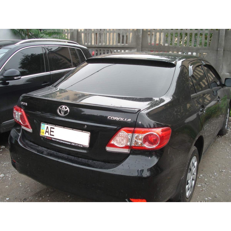 Спойлер ліп багажника Toyota Corolla 2007-2012 ABS пластик під фарбування