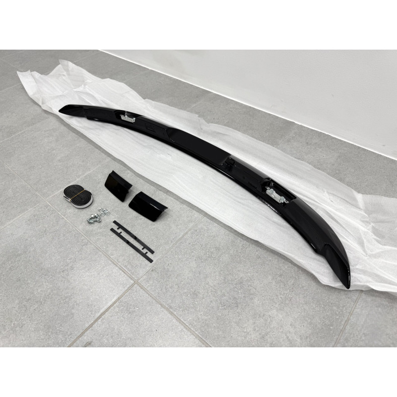 Спойлер козирок на кришку багажника Toyota Yaris 2011-2015 ABS пластик, колір чорний глянець