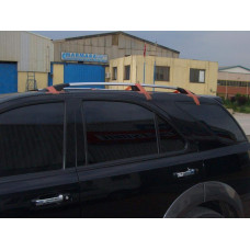 Рейлінги на дах Kia Sorento 2003-2009 із металевими кінцевиками.