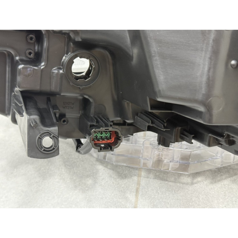 Права фара Full LED 2 лінзи ХРОМ для Nissan Rogue 32 2017-2020