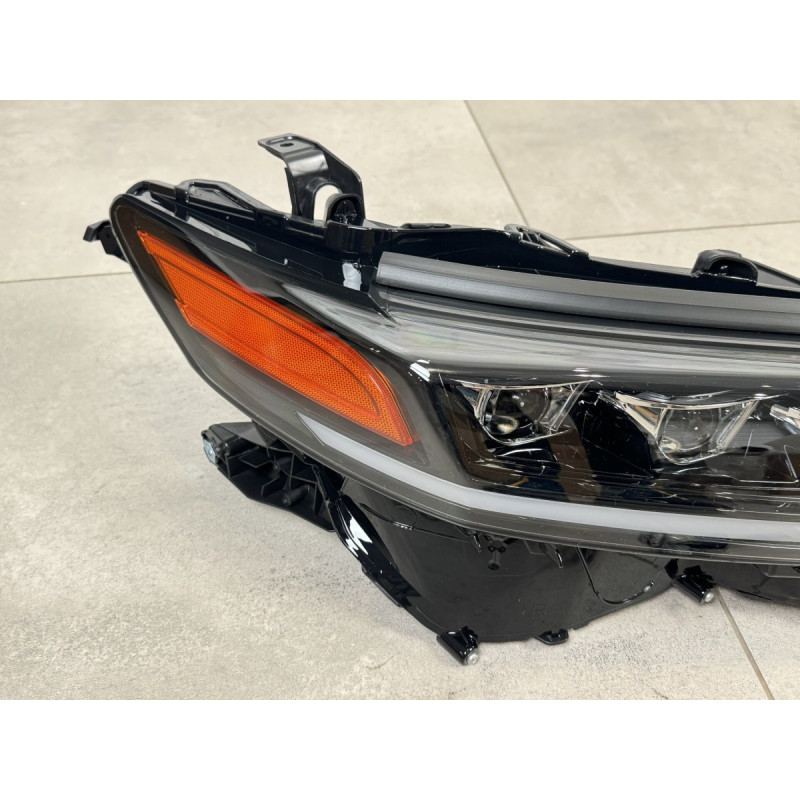 FULL LED фари 3 лінзи для Toyota Camry 70 USA 2017-2024