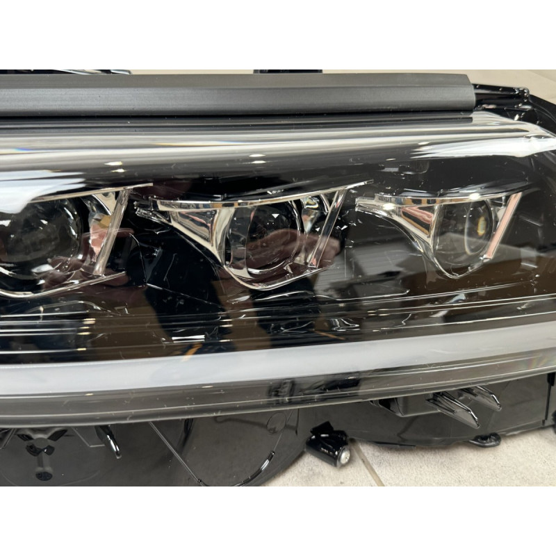 FULL LED фари 3 лінзи для Toyota Camry 70 USA 2017-2024