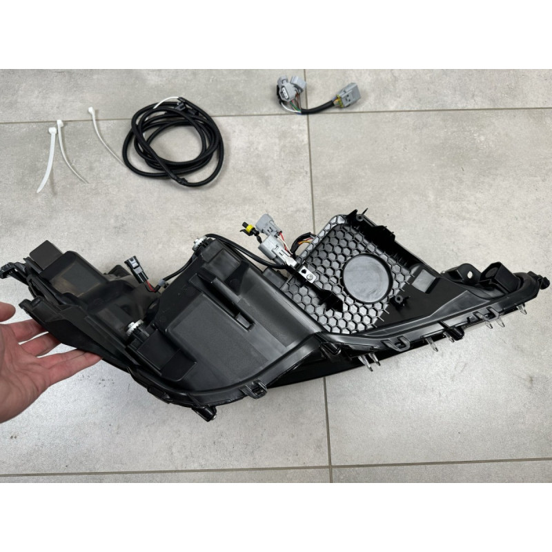 FULL LED фари 3 лінзи для Toyota Camry 70 USA 2017-2024