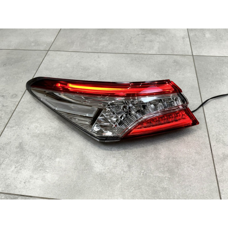 Задній ліхтар зовнішній лівий FULL LED Toyota Camry 70 ЄВРОПА 2017-2020 1шт.