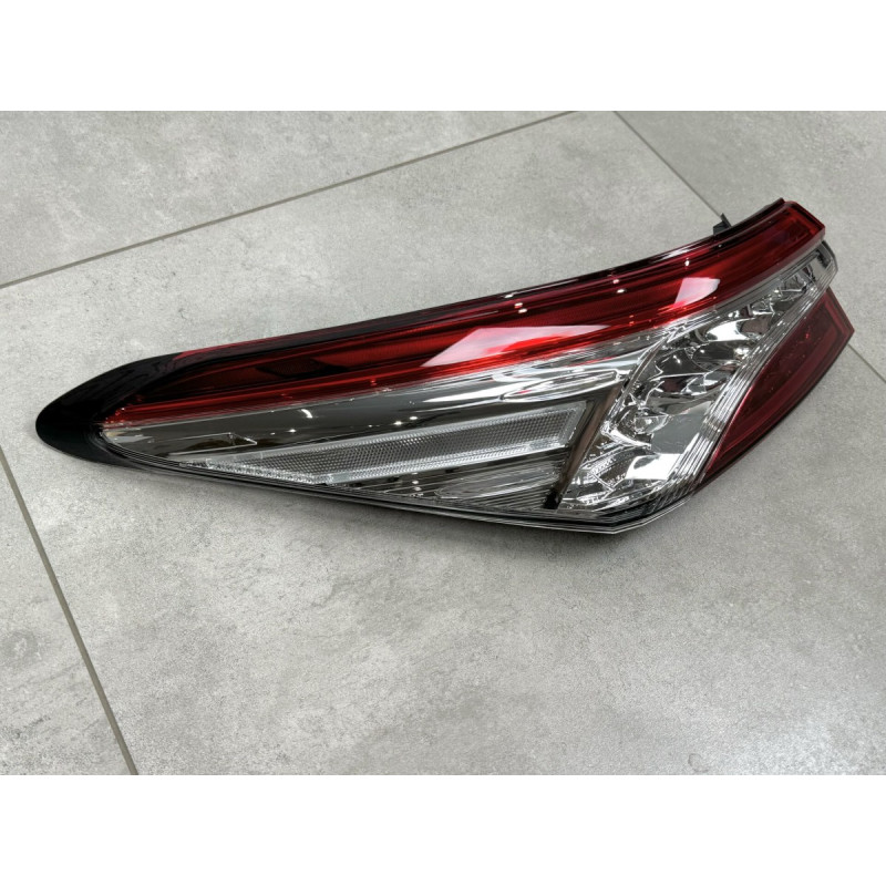 Задній ліхтар зовнішній лівий FULL LED Toyota Camry 70 ЄВРОПА 2017-2020 1шт.
