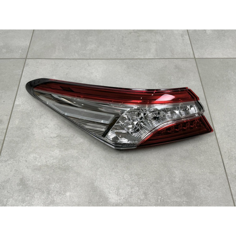 Задній ліхтар зовнішній лівий FULL LED Toyota Camry 70 ЄВРОПА 2017-2020 1шт.