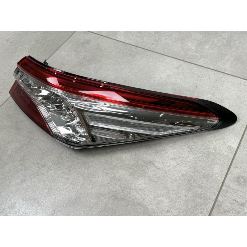 Задній ліхтар зовнішній правий FULL LED Toyota Camry 70 ЄВРОПА 2017-2020 1шт.