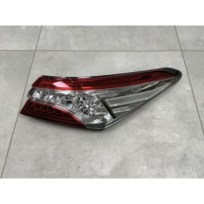 Задній ліхтар зовнішній правий FULL LED Toyota Camry 70 ЄВРОПА 2017-2020 1шт.