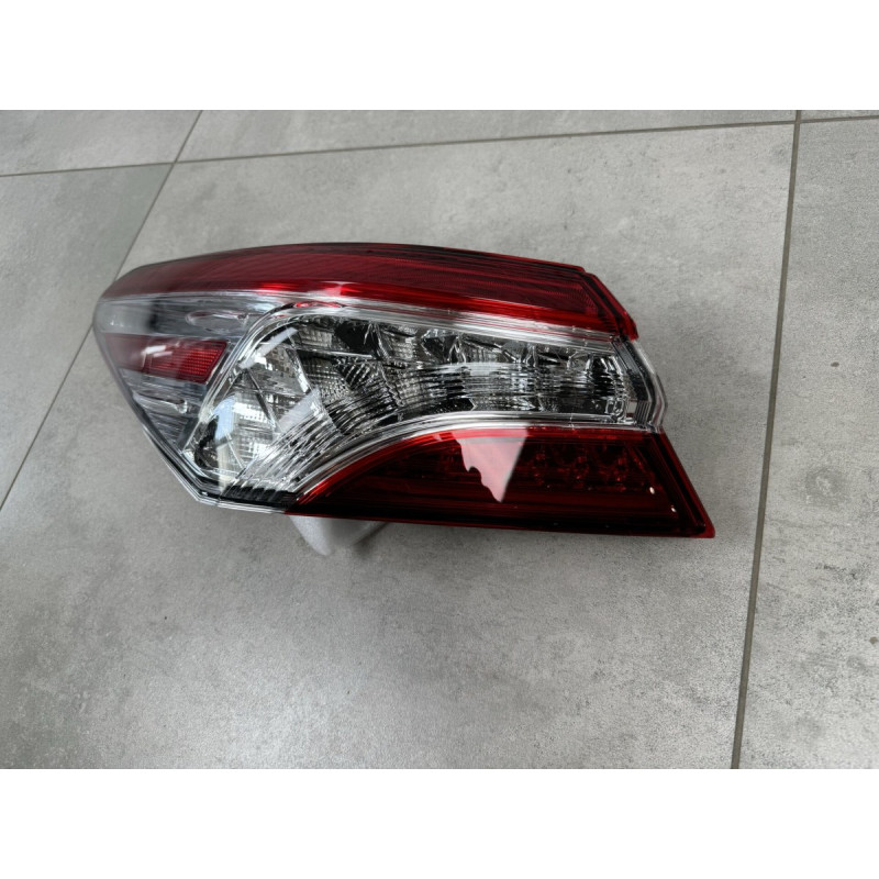 Задній ліхтар зовнішній лівий FULL LED Toyota Camry 70 USA XLE XSE 2017-2020 1шт.