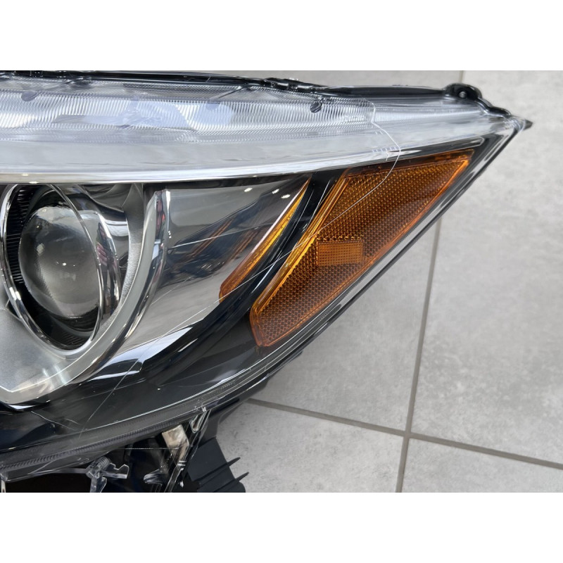 Ліва фара галоген Nissan Rogue Sport 2015-2019