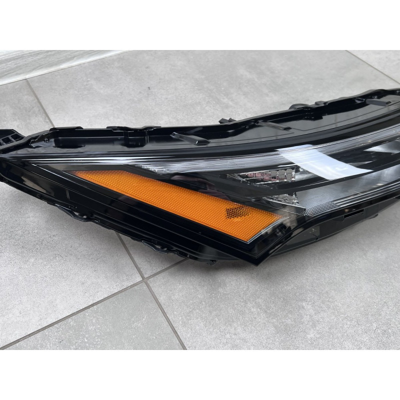 ДХО права фара верхня Nissan Rogue T33 2021+