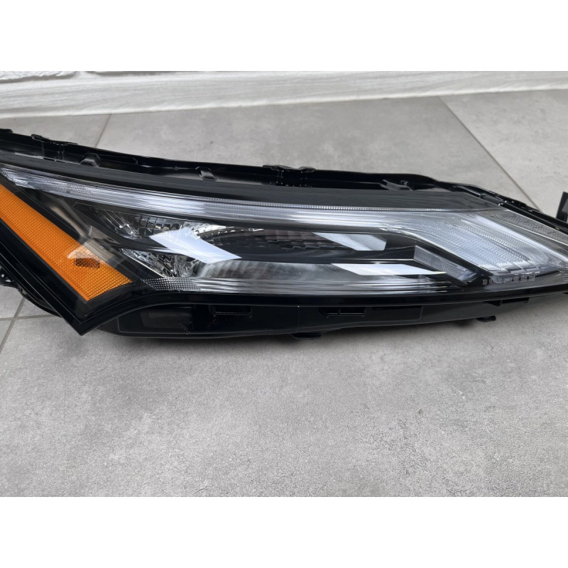ДХО права фара верхня Nissan Rogue T33 2021+
