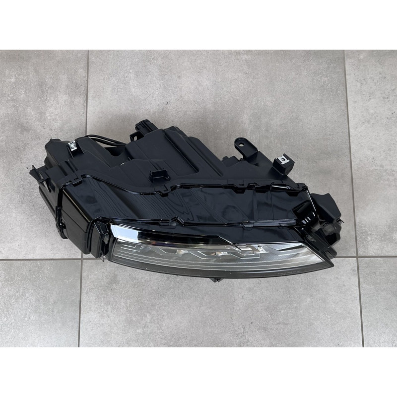 Права фара Nissan Rogue / X-Trail T33 2021+