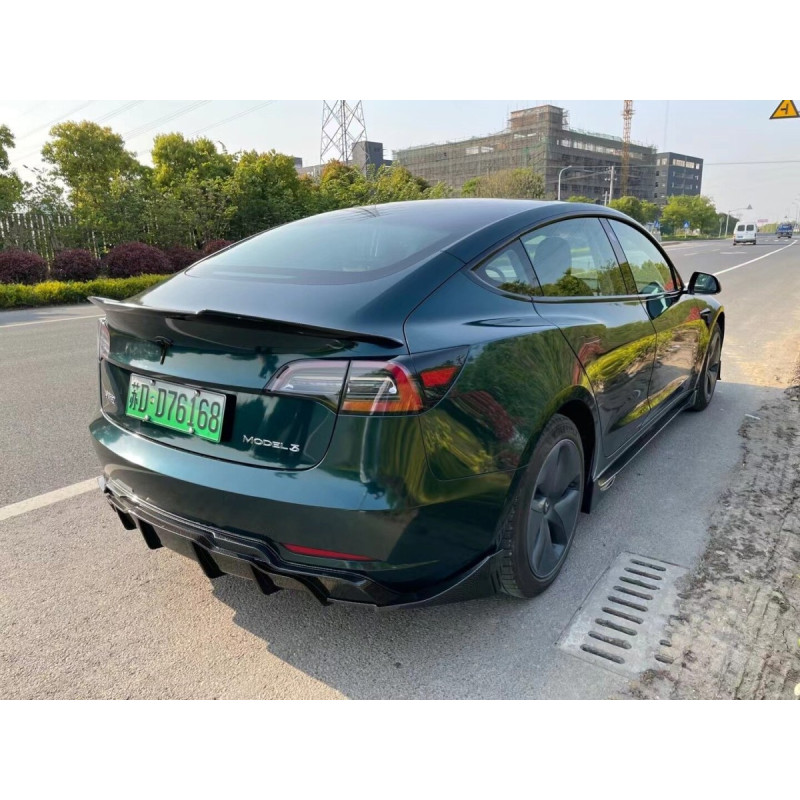 Спойлер лип багажника Tesla model 3 2017- ABS пластик, колір чорний глянець