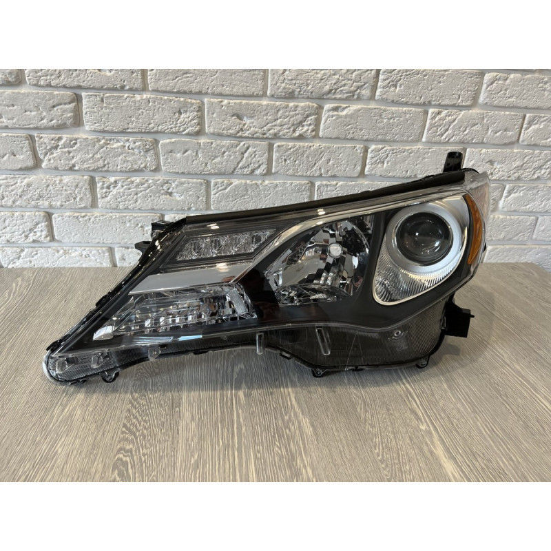 Ліва фара галоген Toyota RAV 4 АМЕРИКА 2013-2015