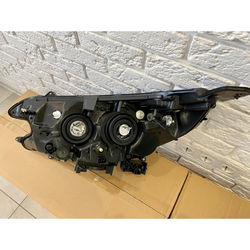 Фара права галоген Honda CR-V 4 2012-2014