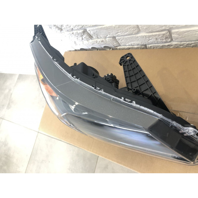 Фара права Honda Accord 9 2013-2015