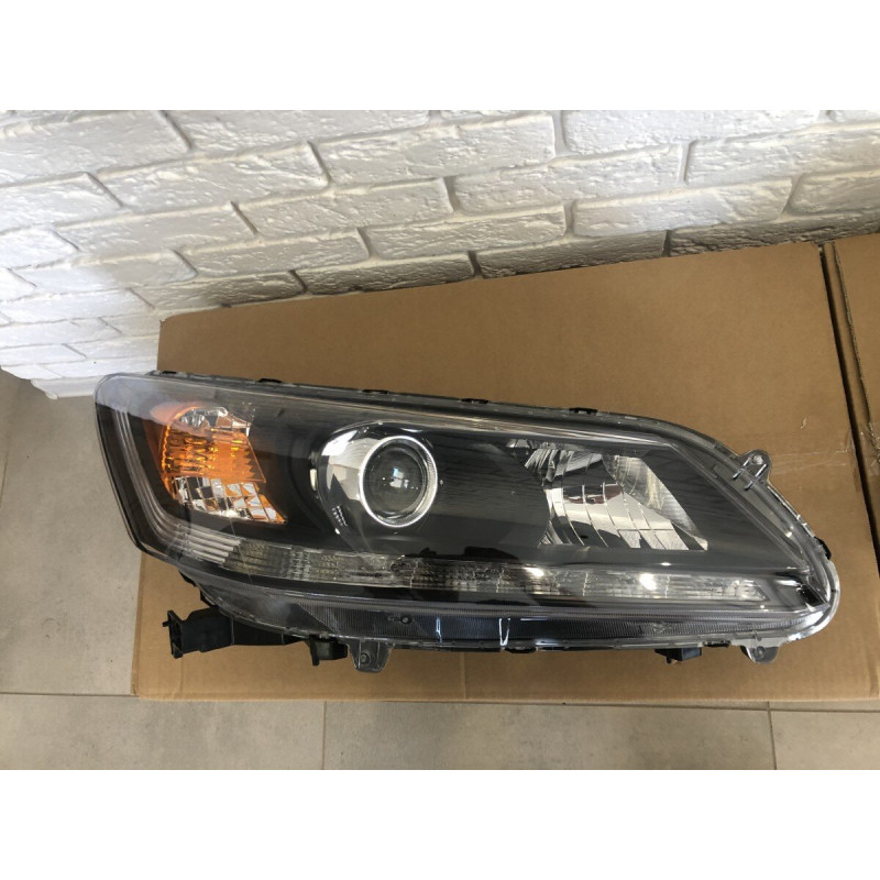 Фара права Honda Accord 9 2013-2015