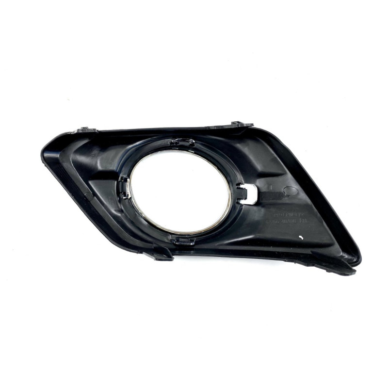 Рамка \ Кришка протитуманної фари права Nissan X-Trail/Rogue T32 2014-2016