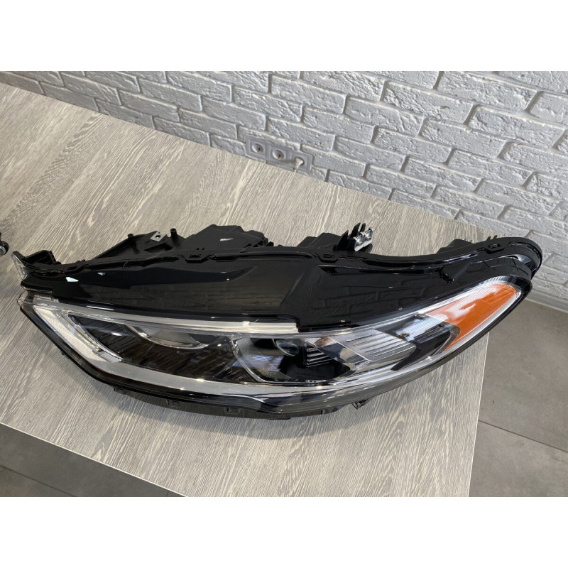 Передні LED фари Ford Fusion USA 2017-2021 (жовтий габарит)