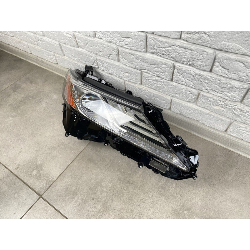 FULL LED права фара Toyota Camry 70 XLE XSE USA 2017-2024