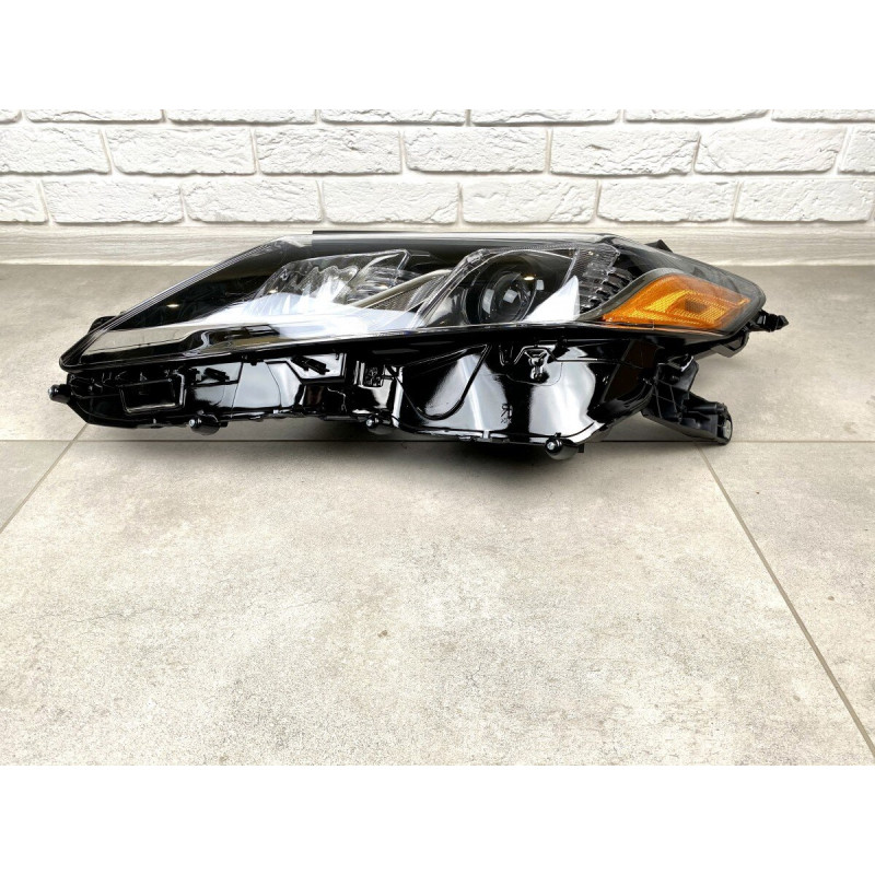 LED ліва фара Toyota Camry 70 LE SE USA 2017-2024