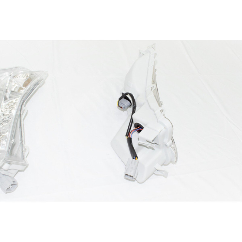 DRL ходові вогні + покажчик повороту в бампері Toyota Camry USA 55/60 14-17 (комплект 2 шт.)