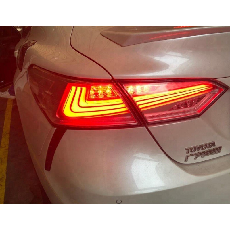 Задні діодні ліхтарі Toyota Camry 70 2018 - димчасті