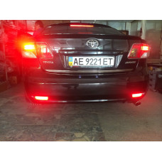Габаритні вогні Toyota Avensis 2009-2012