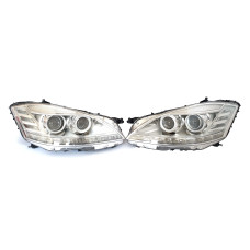 Передні фари ( Bi-Xenon Adaptive ) без блоков на Mercedes-Benz S-Class W221 2009-2013 року