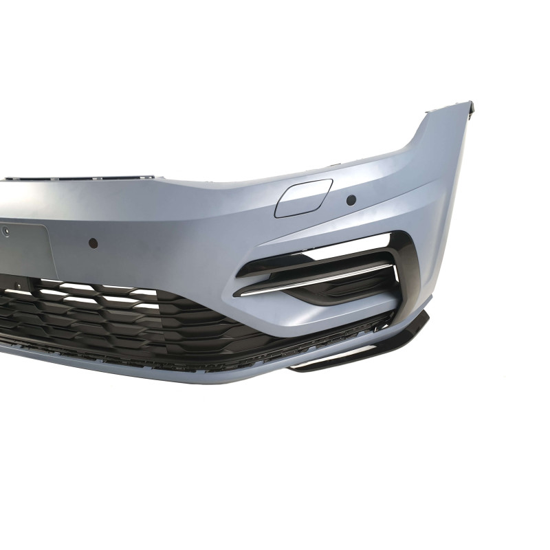 Передній бампер ( стиль R-Line ) на Volkswagen Golf VII 2017-2020 року