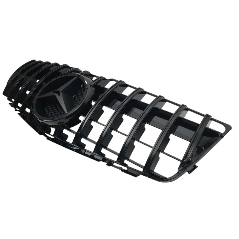 Решітка радіатора ( GT Full Black ) на Mercedes-Benz GLK-Class X204 2008-2012 року
