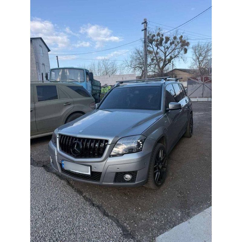 Решітка радіатора ( GT Full Black ) на Mercedes-Benz GLK-Class X204 2008-2012 року