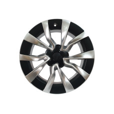 R18 Hyper Silver ( одноширокі 8.5J ET38 ) на Tesla Model 3 2017-2022 року