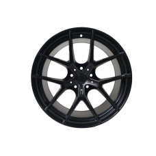 R20 Satin Black ( різноширокі ) на BMW 3 Series F30 / F31 2011-2018 року