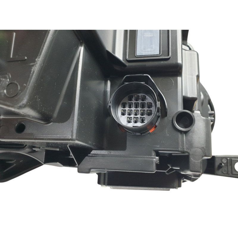 Передні фари ( Upgrade to 2017+ ) на Land Rover Range Rover Vogue L405 2013-2017 року