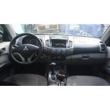 Накладки на панель (11 деталей) Карбон для Mitsubishi L200 2006-2015 рр