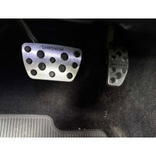 Накладки на педалі 2016-2026 (комплект) для Toyota Land Cruiser 200 рр