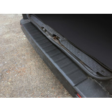 Накладка на задній бампер DDU (ABS) для Nissan NV300/Primastar 2016- рр